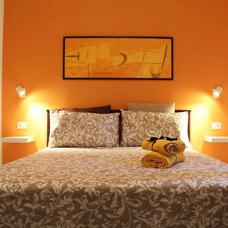 Il Giardino Di Laura Private Rooms Монделло Екстер'єр фото