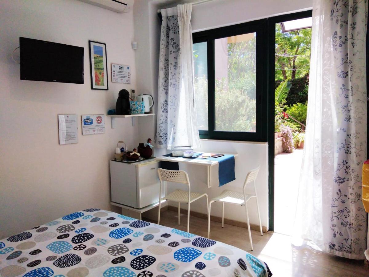 Il Giardino Di Laura Private Rooms Монделло Екстер'єр фото