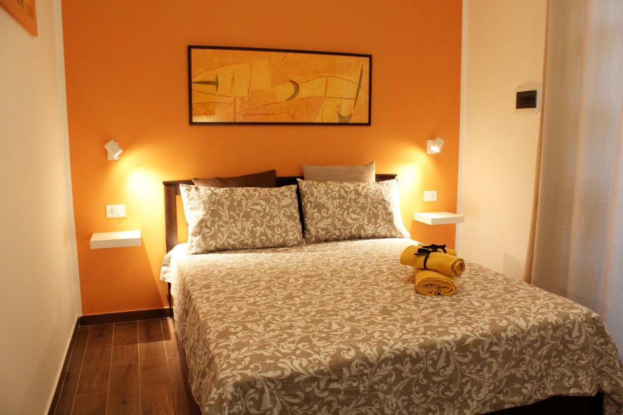 Il Giardino Di Laura Private Rooms Монделло Екстер'єр фото